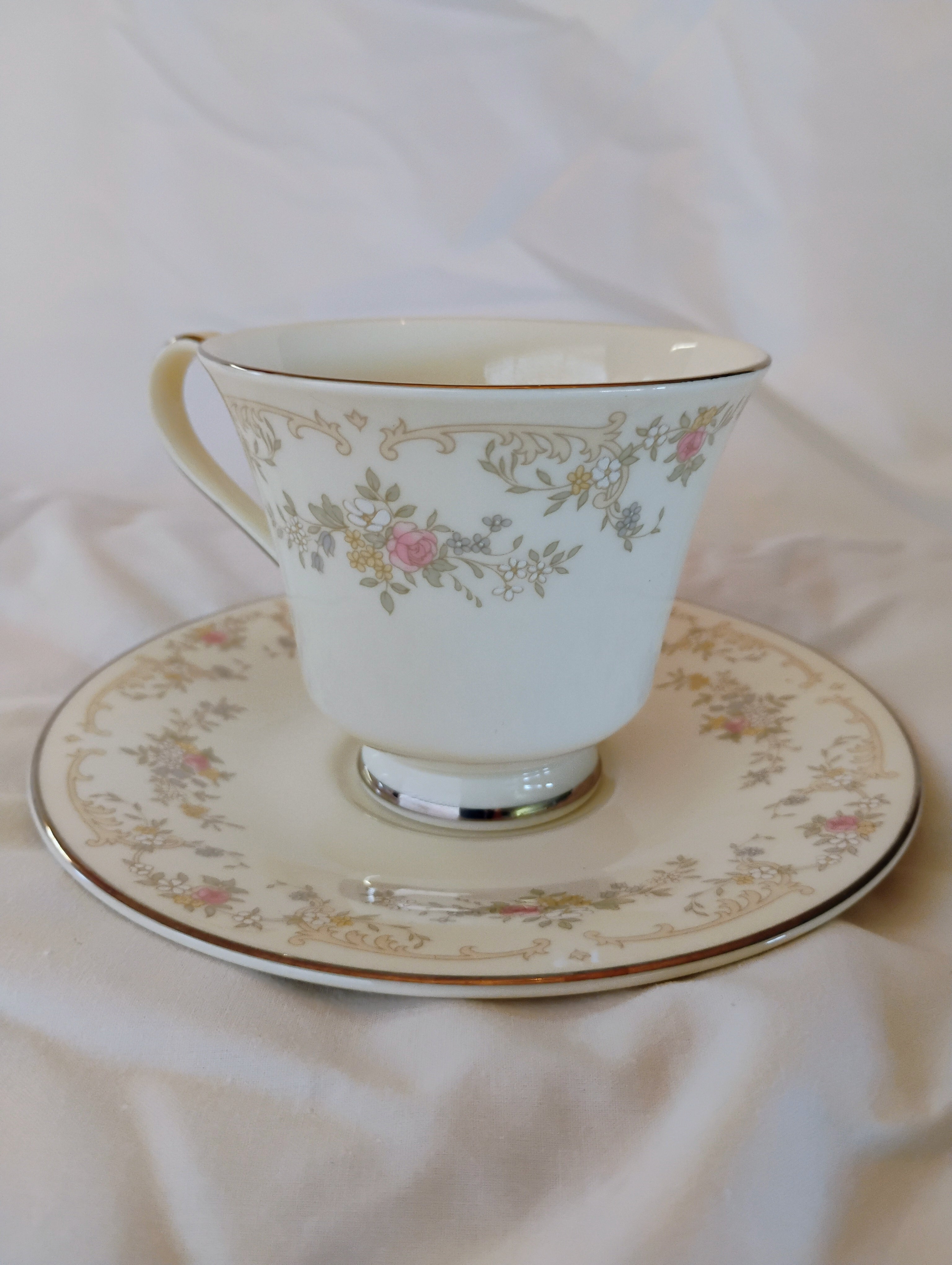 Royal Doulton "Diana" Tea Cup & Saucer — The Romance Collection