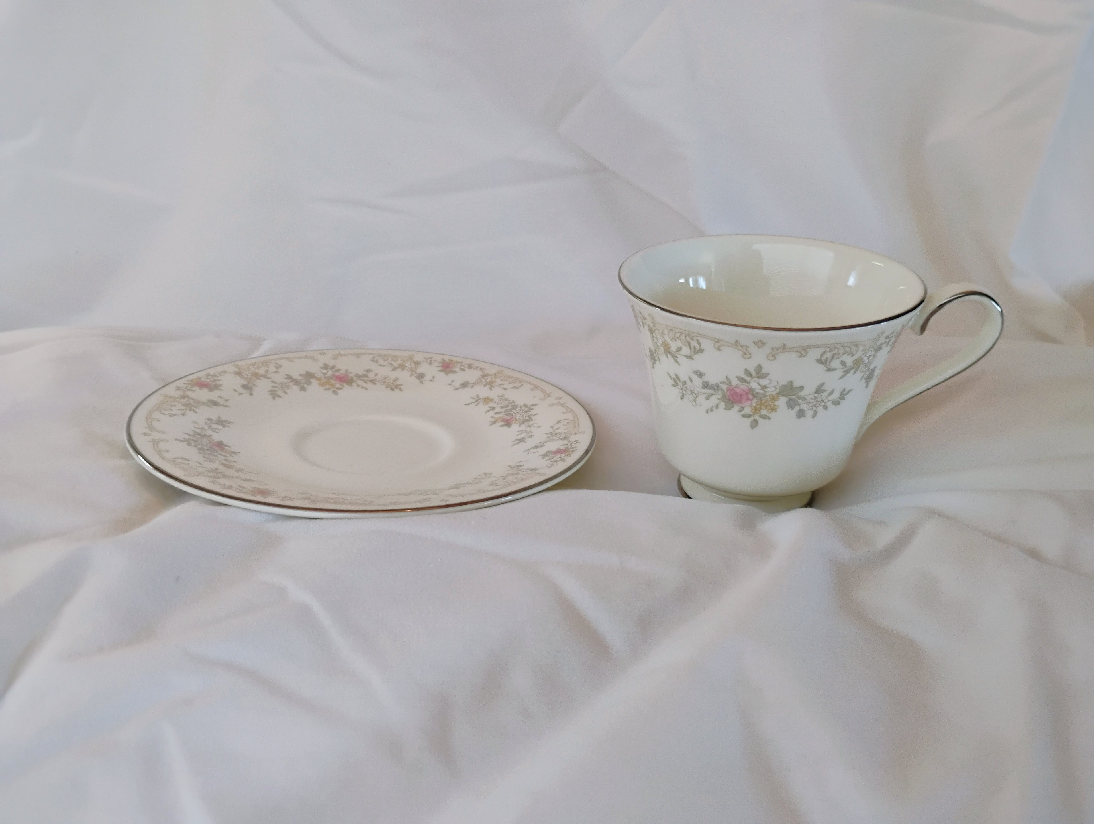 Royal Doulton "Diana" Tea Cup & Saucer — The Romance Collection
