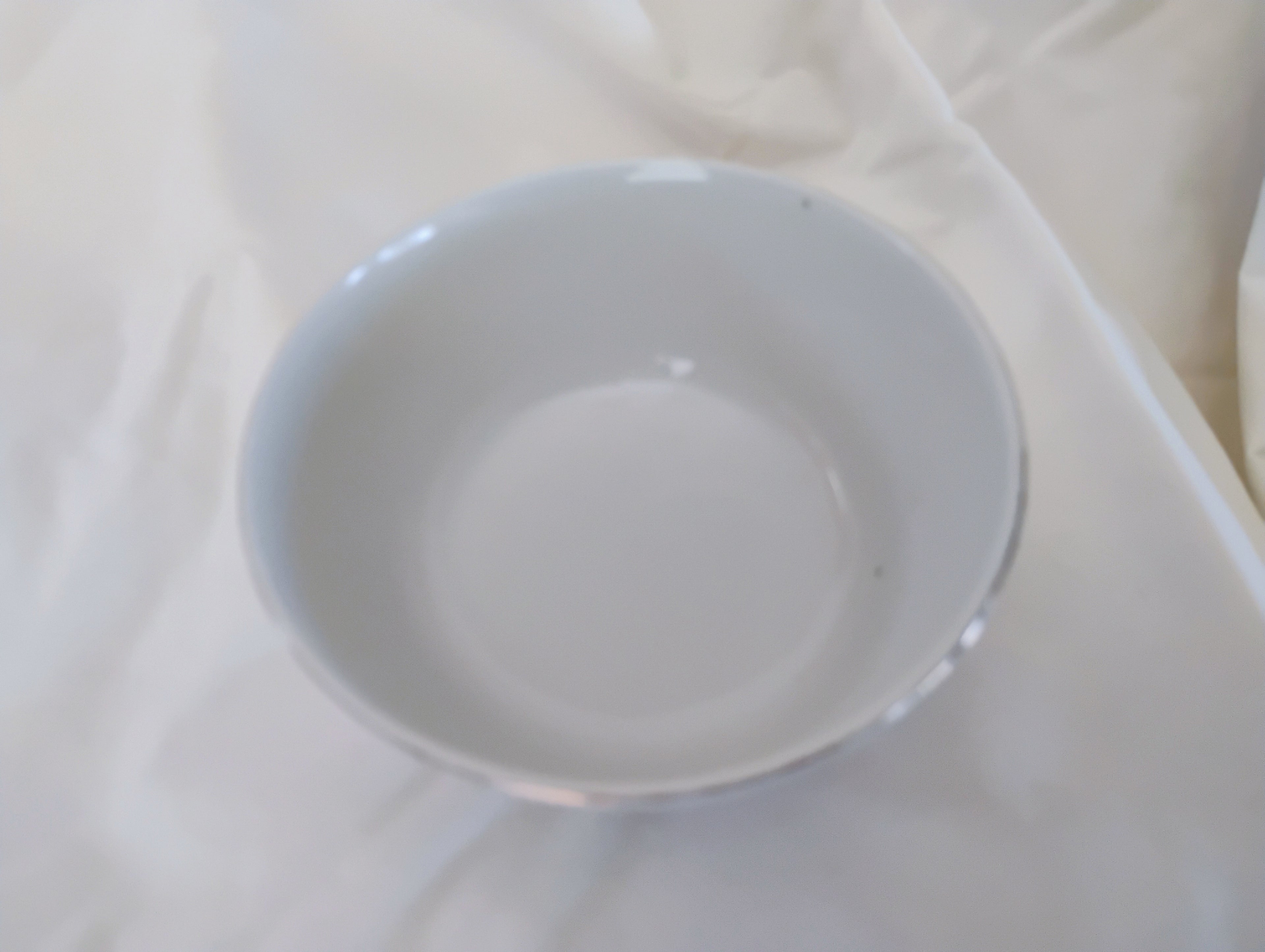 Ling Nan Chinese Export Porcelain Footed Bowl — Pink Rose Spray
