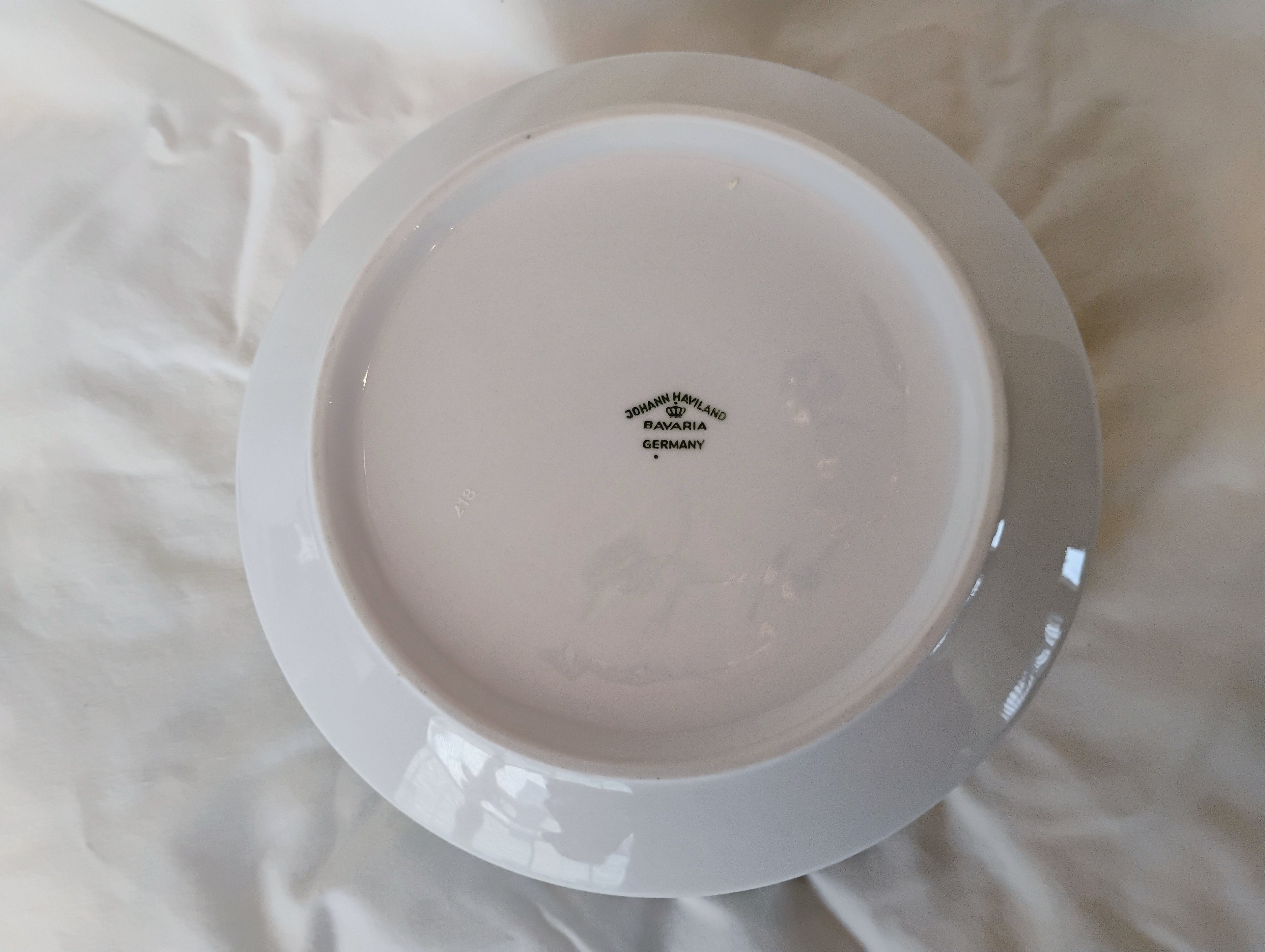 Johann Haviland Bavaria Lidded Porcelain Casserole Dish — Wildflower Garland with Platinum Rim