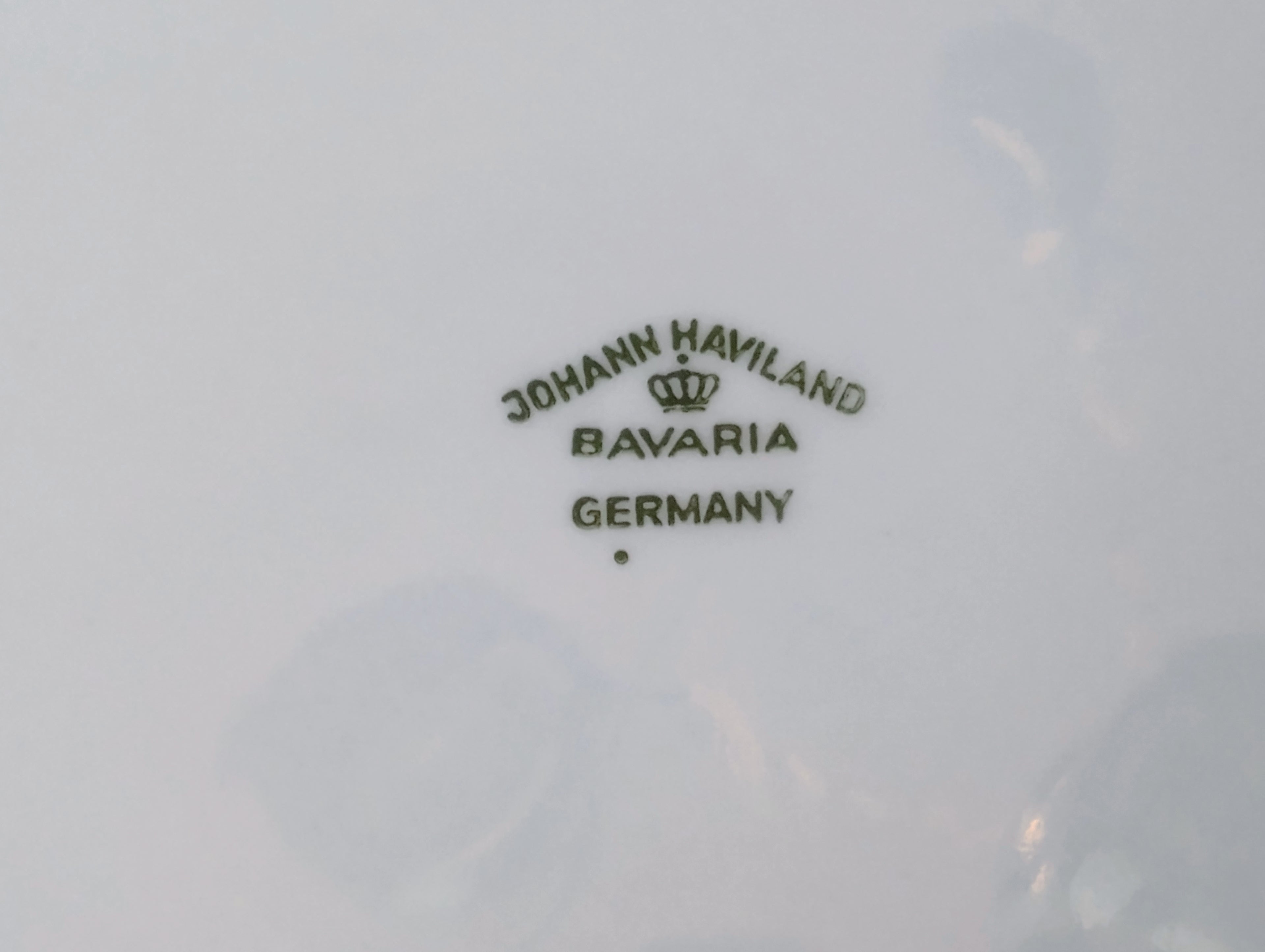 Johann Haviland Bavaria Lidded Porcelain Casserole Dish — Wildflower Garland with Platinum Rim