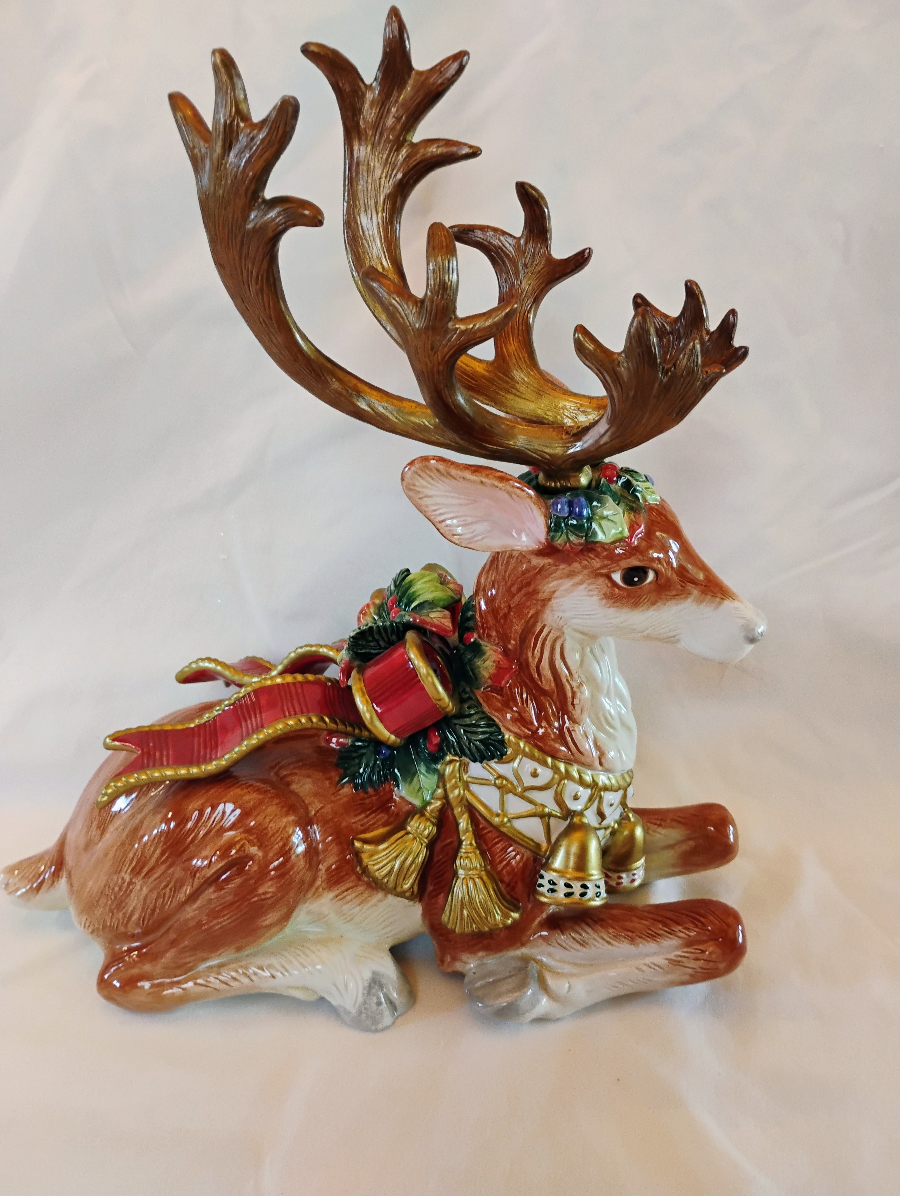 Fitz and Floyd Classics Christmas Reclining Reindeer Figurine — Original Box
