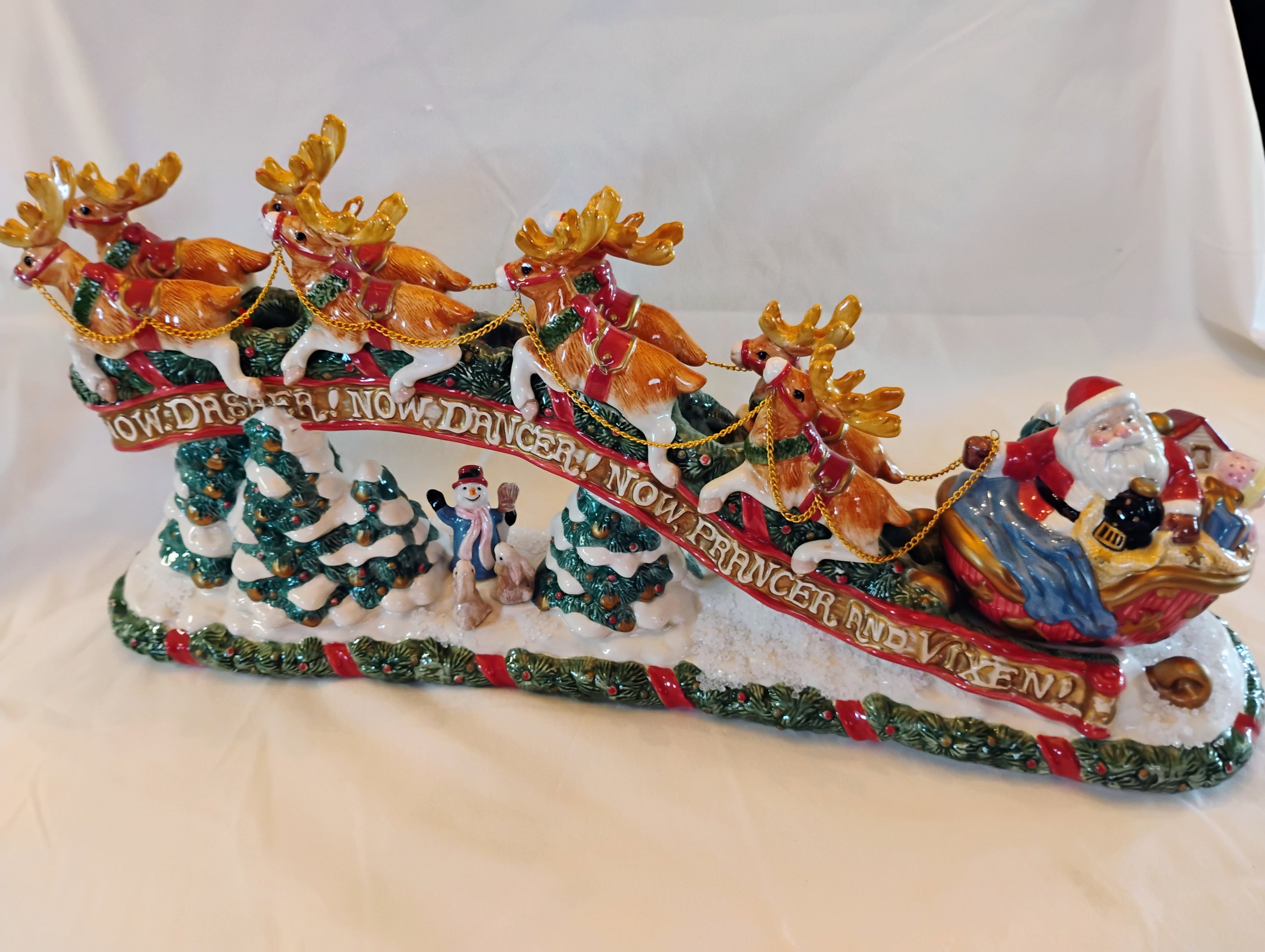 Fitz and Floyd Classics Santa's Sleigh with Eight Flying Reindeer Centerpiece — Original Box