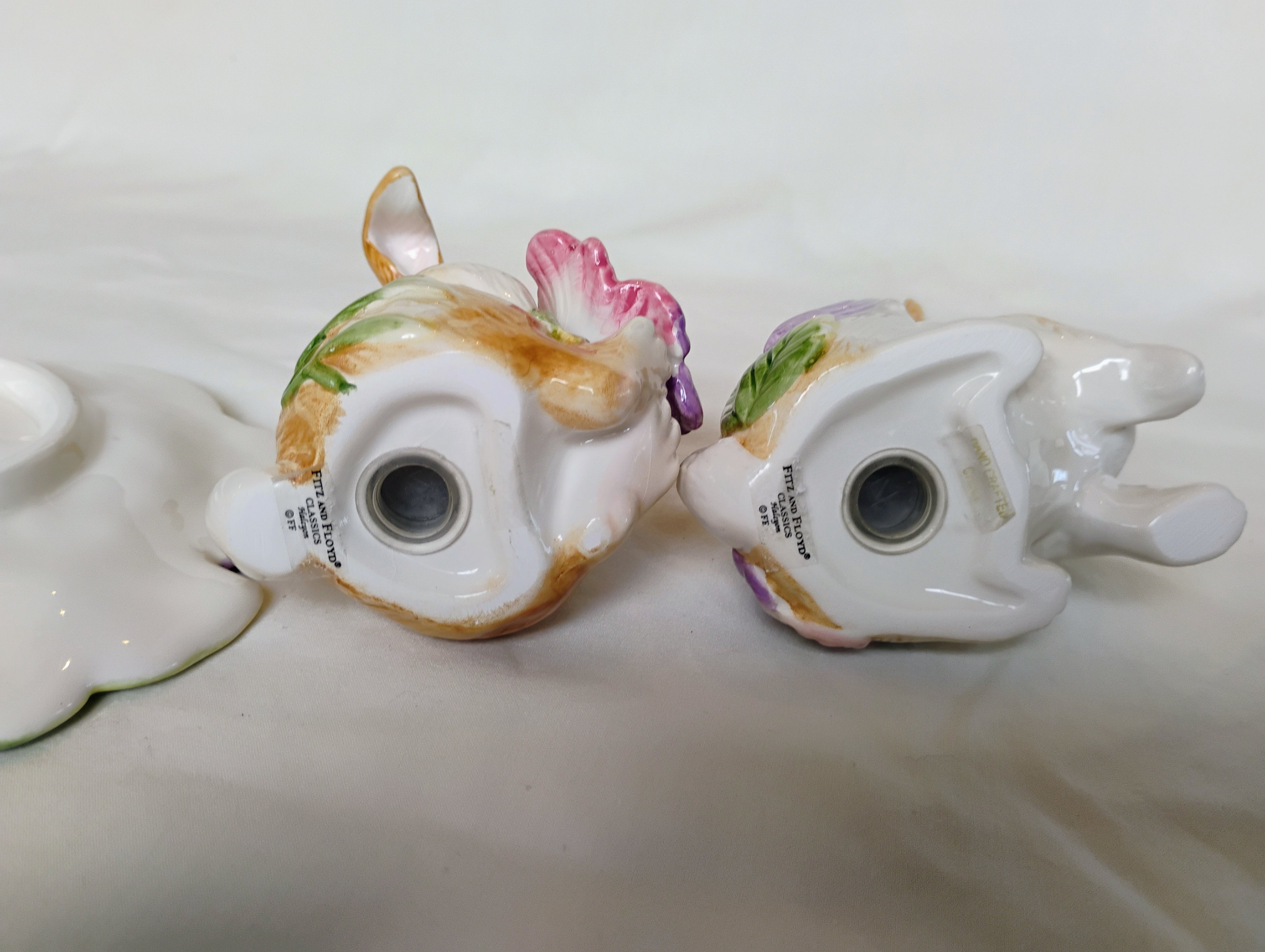Fitz and Floyd Classics Pansy Bunny Salt & Pepper Shaker Set with Pansy Leaf Tray — Original Box