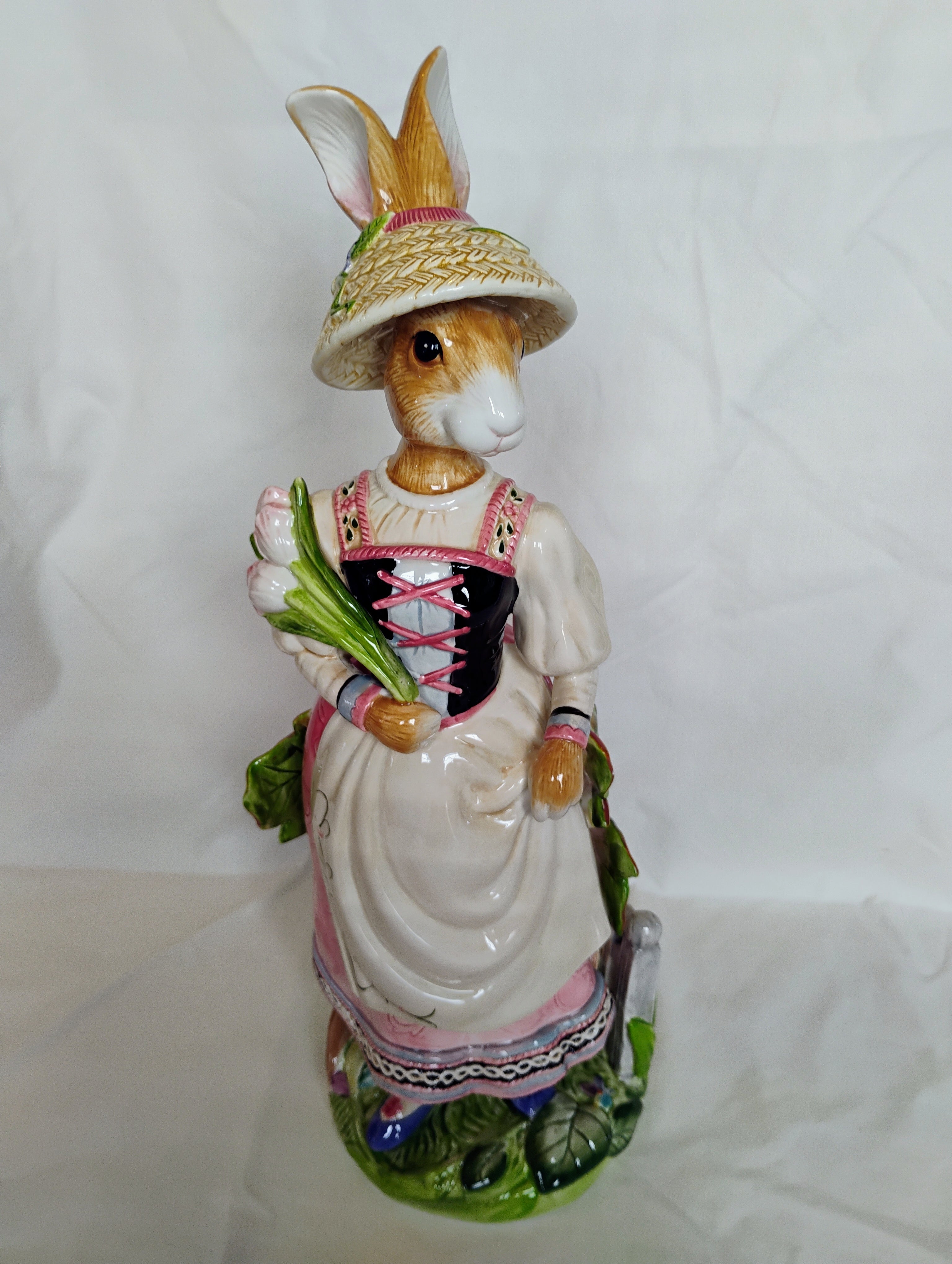 Fitz and Floyd Classics Old World Rabbits Lady Rabbit Figurine