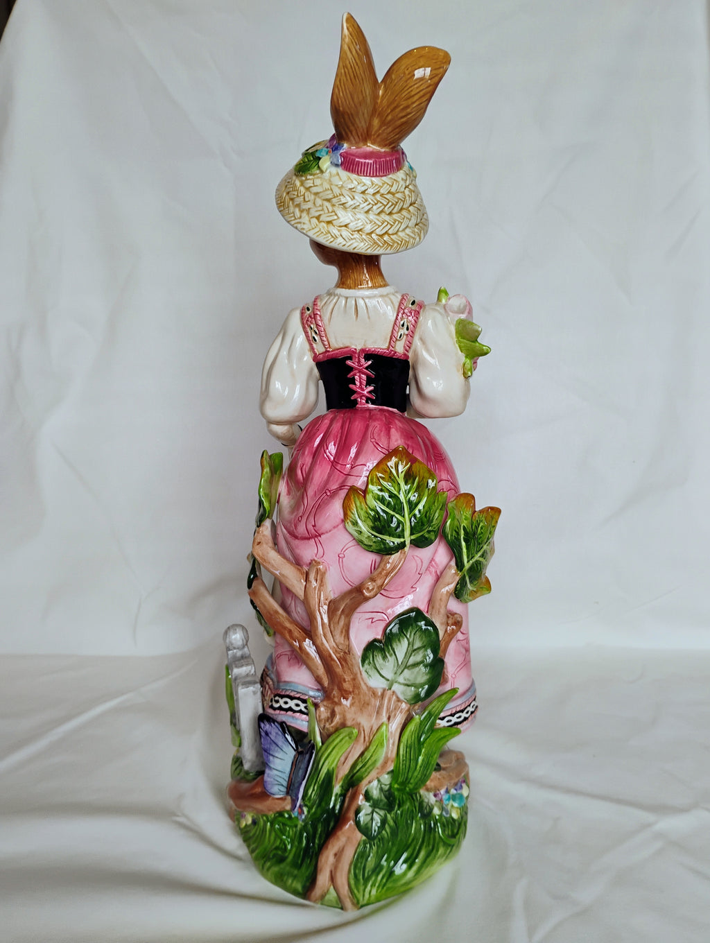 Fitz and Floyd Classics Old World Rabbits Lady Rabbit Figurine